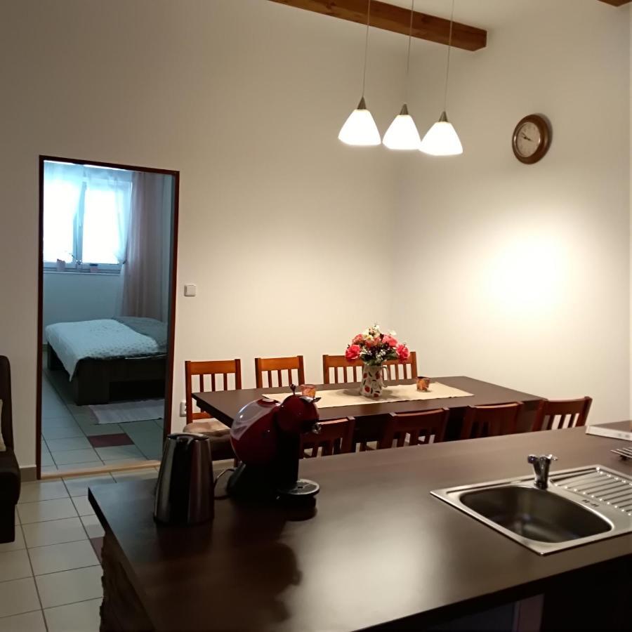Apartman U Sudu Kobylí エクステリア 写真